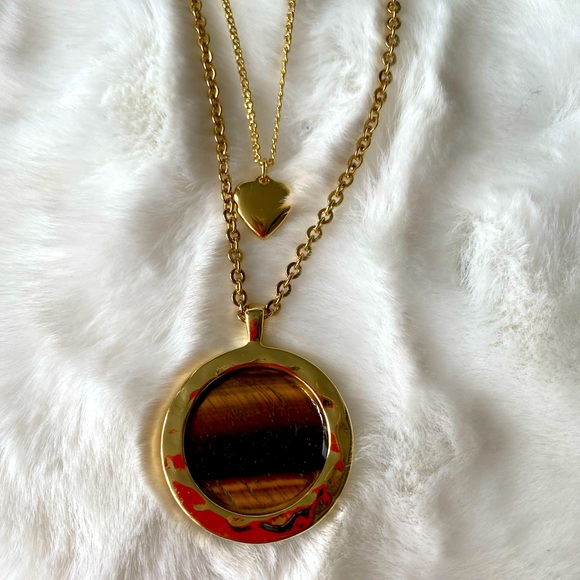RW&CO Gold and Tortoise Shell Necklace - Picture 2 of 3